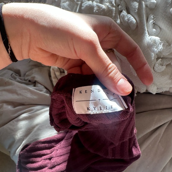 PACSUN KENDAL AND KYLIE top S - Picture 9 of 12